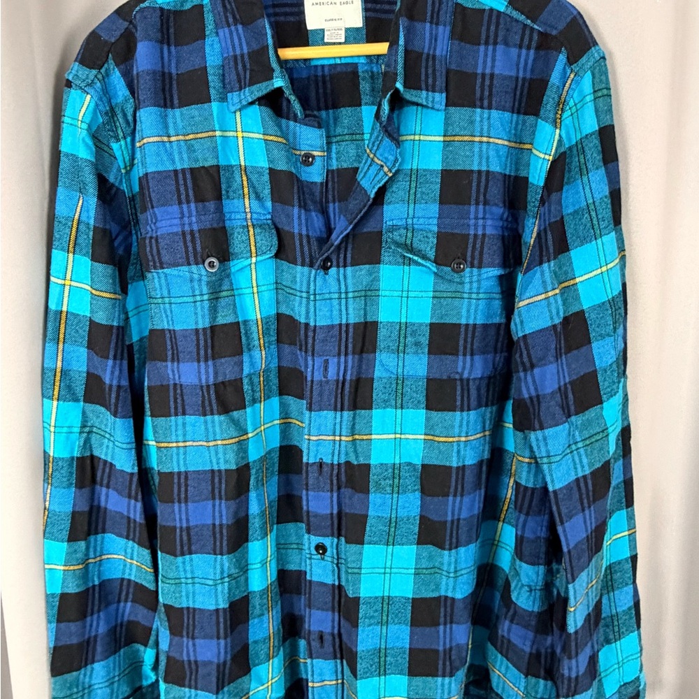 American Eagle Outfitters Blue & Black Plaid Button-Down Shirt